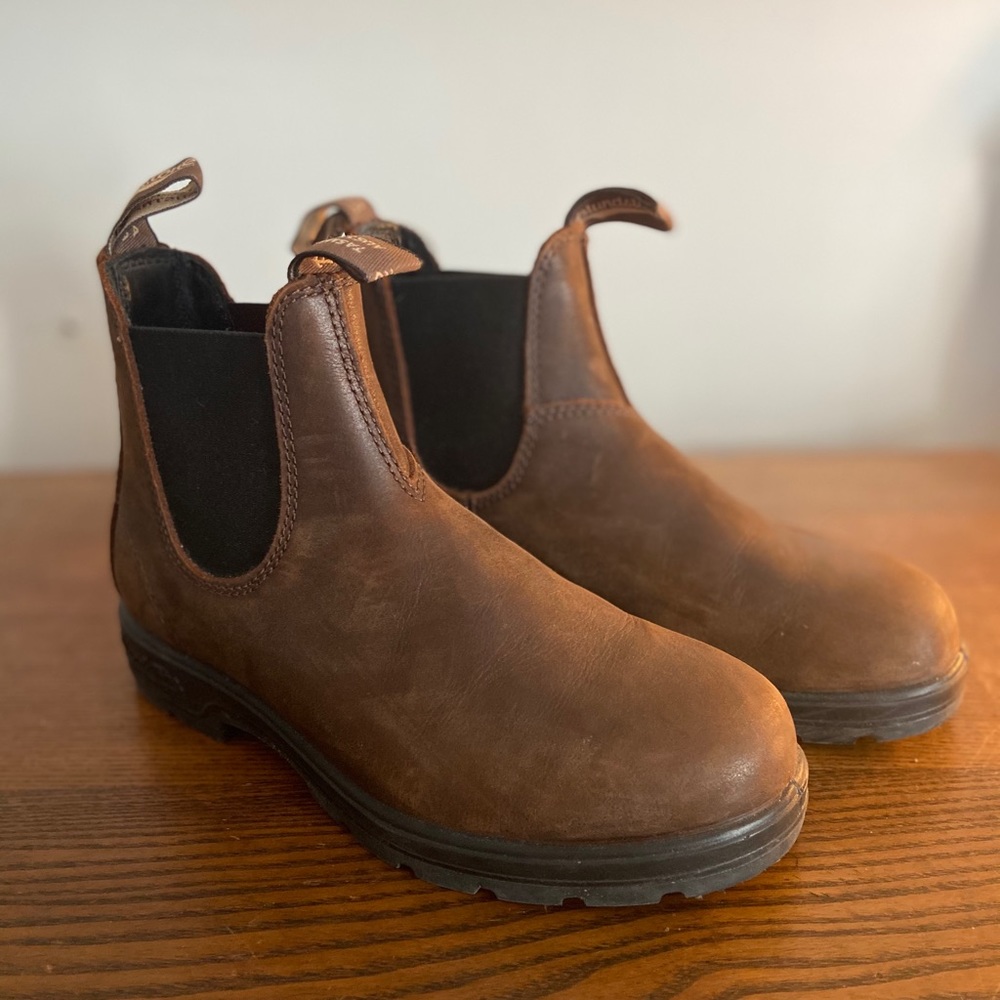 BLUNDSTONE #1911 SUEDE BOOTS ORIGINAL- TOBACCO